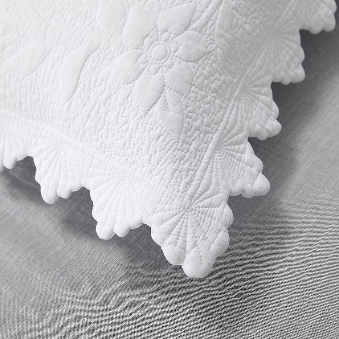 White Quilted Vintage Pillowcase - Image 2