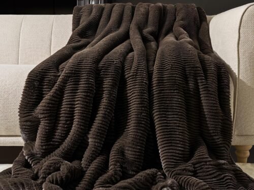 Thickened Carved Faux Rabbit Fur Blanket 60x80 Luxurious Warm Blanket