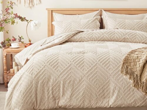 Queen Comforter Set 7 Pieces, Beige Bed in a Bag Queen Size, Tufted Boho Bedding Set with 1 Comforter, 2 Pillow Shams, 2 Pillowcases, 1 Flat Sheet, 1 Fitted Sheet